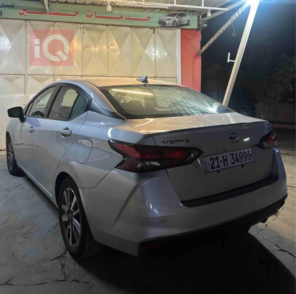 نیسان ڤێرسا